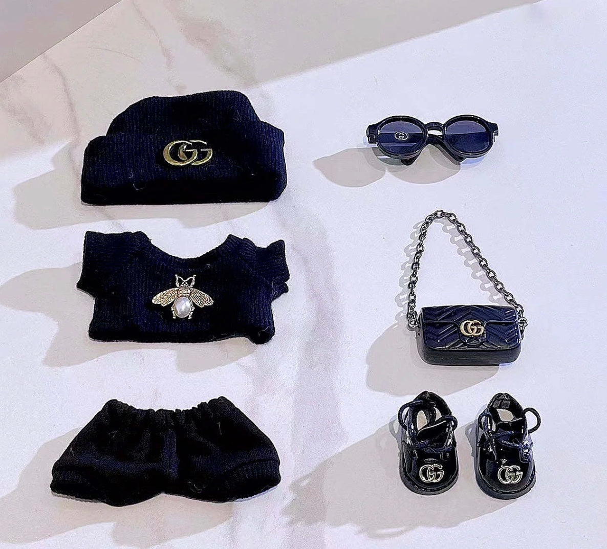 Gucci Bee Outfit
